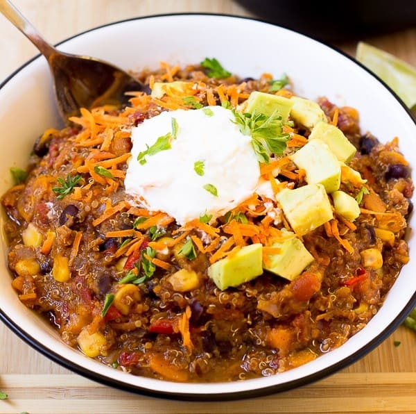 Vegan Sweet Potato and Black Bean Quinoa Chili (Slow Cooker)